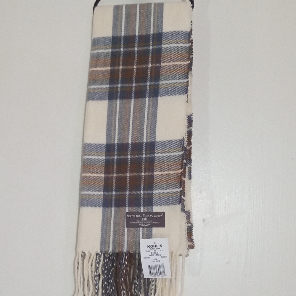D&Y Softer than Cashmere 100% acrylic scarf
